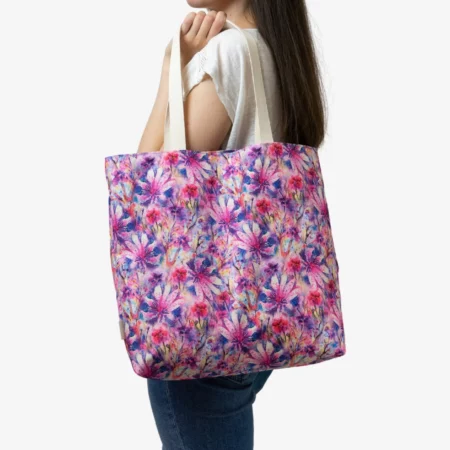Różowa torba na zakupy we wzór akwarelowych kwiatów. Wodoodporna, z dodatkową kieszenią.