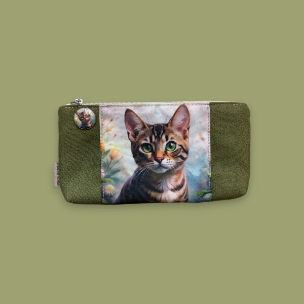 Kosmetyczka piórnik saszetka z pręgowanym kotem - ciemnozielony